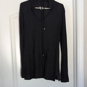 Lilly Pulitzer Black Long Sleeve Pop Over Size M